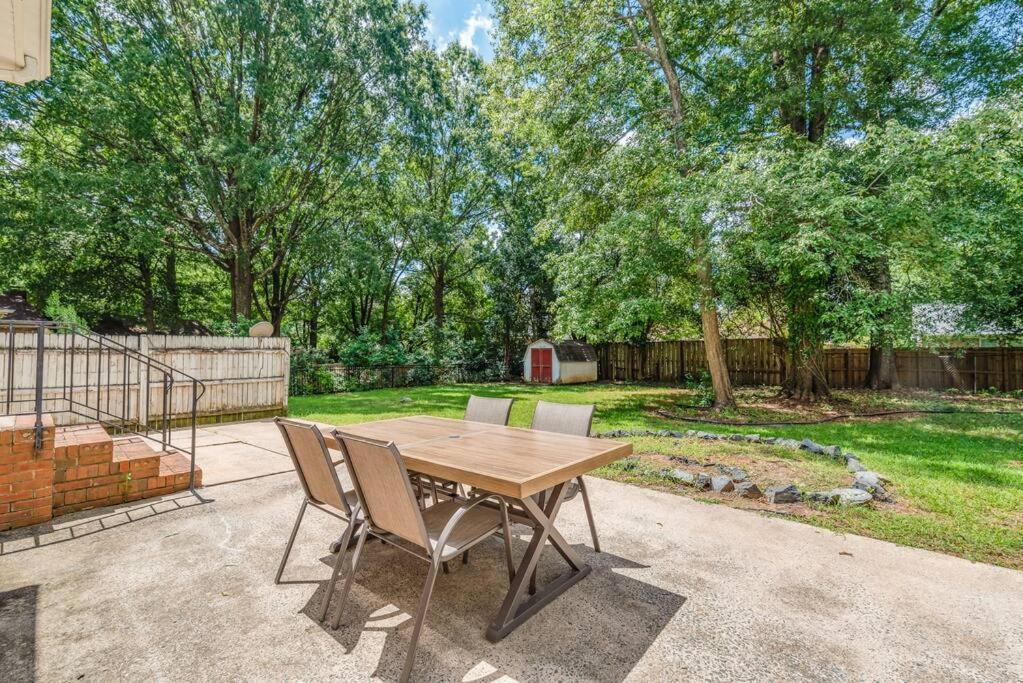Апартаменты Spotless 4Br Near Clt Uptown, Fast Wi-Fi Шарлотт Экстерьер фото